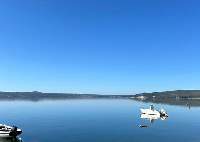 Danisacroatia Διαμέρισμα